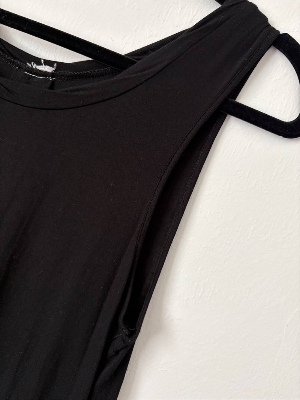 Black Sleeveless Women's Tank Top Size L - Picture 4 of 9